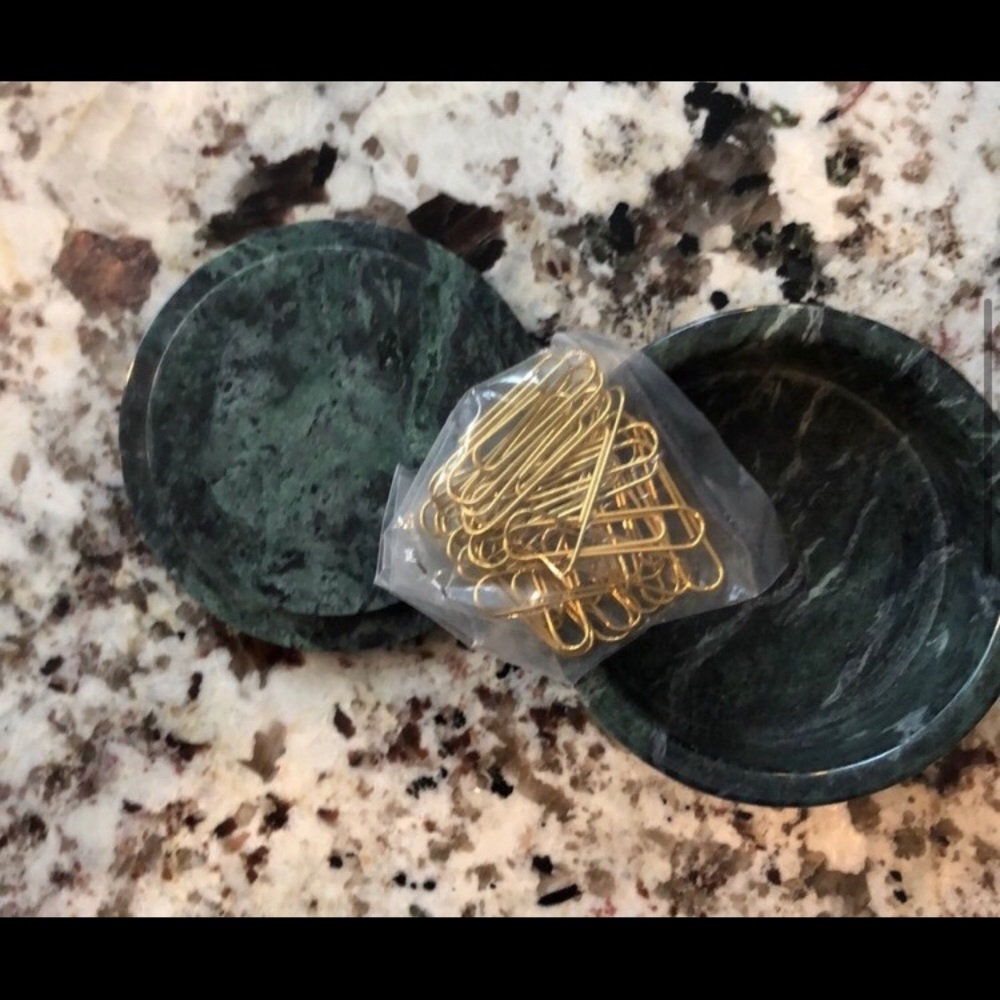 Marble jewelry round box or paper clip holder - Picture 3 of 8